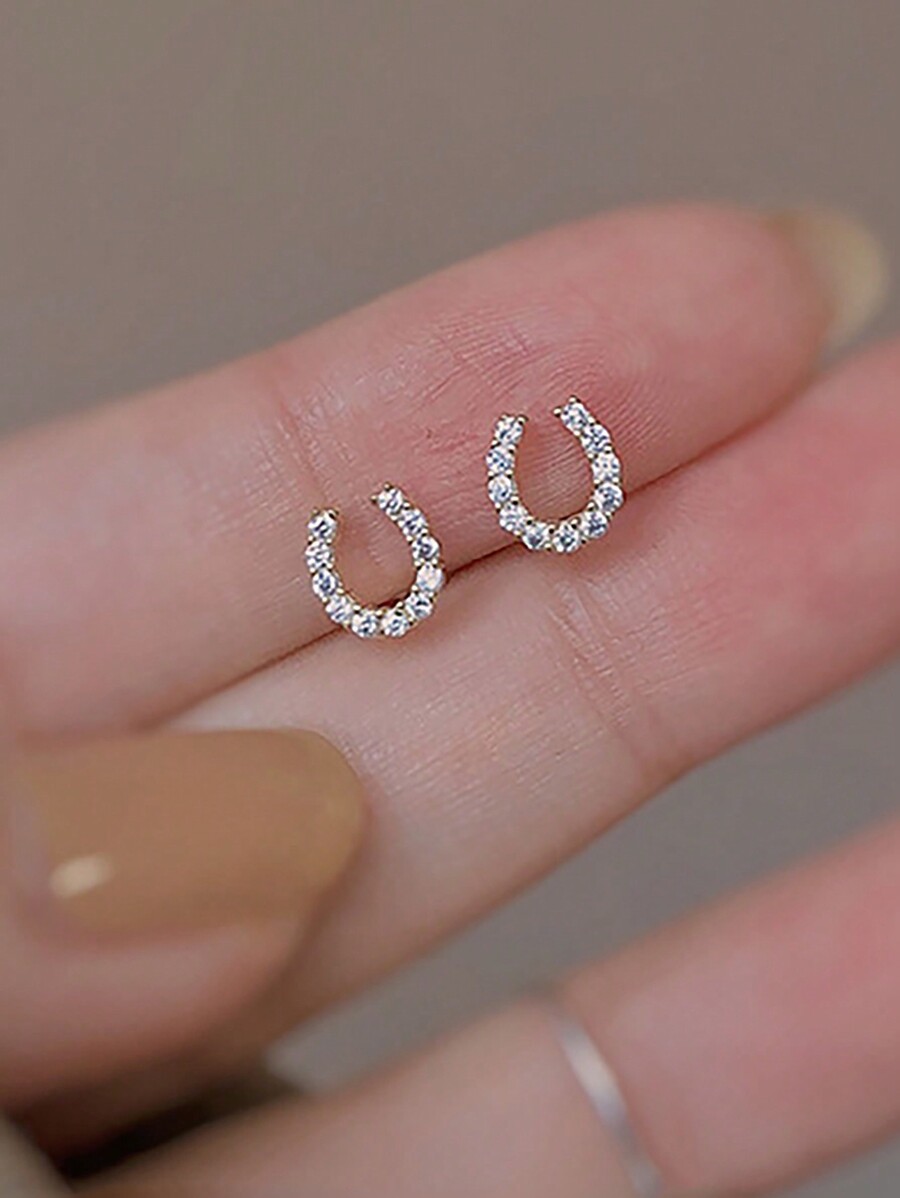 Small Horseshoe-Shaped Cubic Z - Women'S Fashion Earrings ulasan dan harga