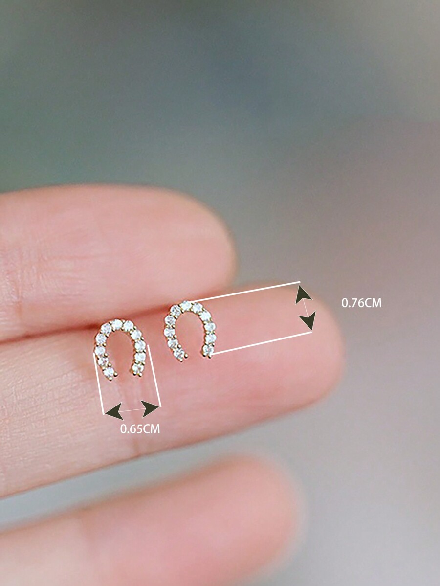 Small Horseshoe-Shaped Cubic Z - Women'S Fashion Earrings ulasan dan harga