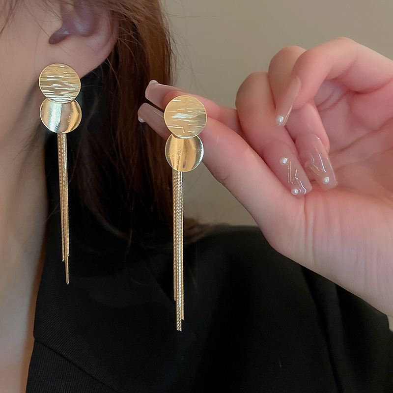 Premium metal sequined fringed - Women'S Fashion Earrings ulasan dan harga