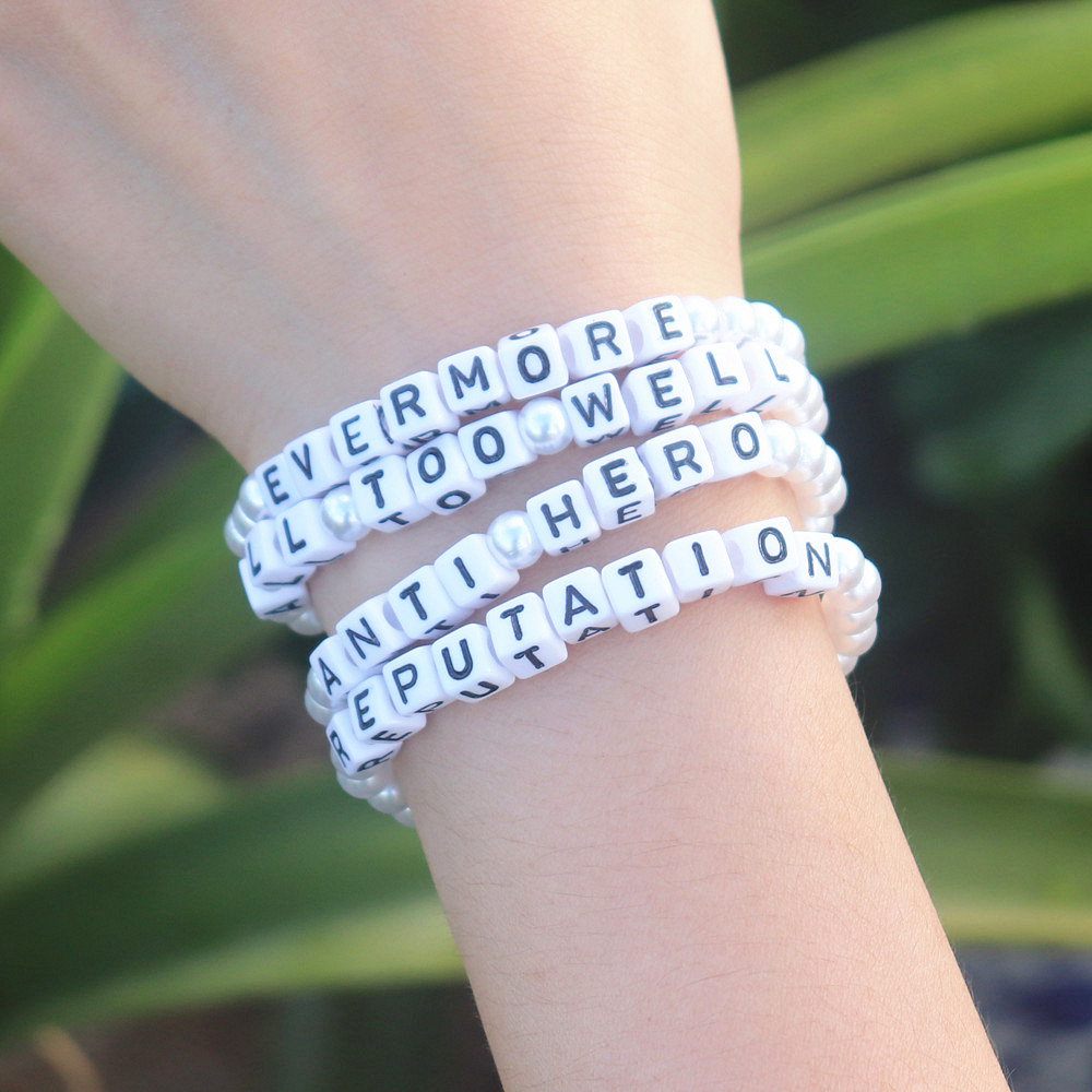 Reputation Singer Taylor Brace - Women Fashion Now ulasan dan harga